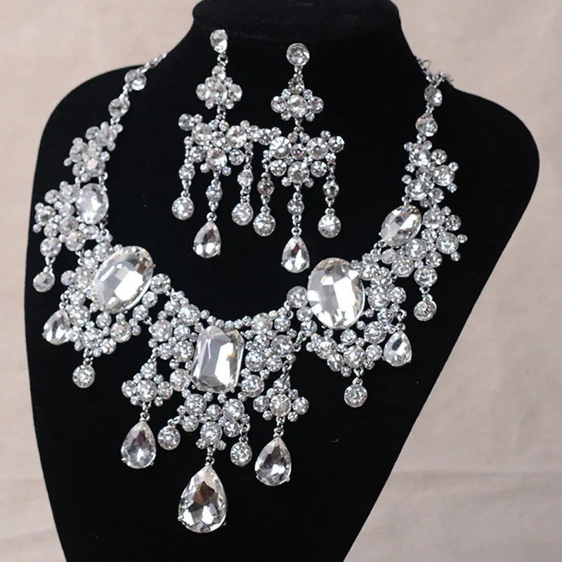 Itacazzo Bride Accessories Exquisite Necklace Earrings Three Piece Set Suitable for Womens Wedding Birthday Party Matching 250409