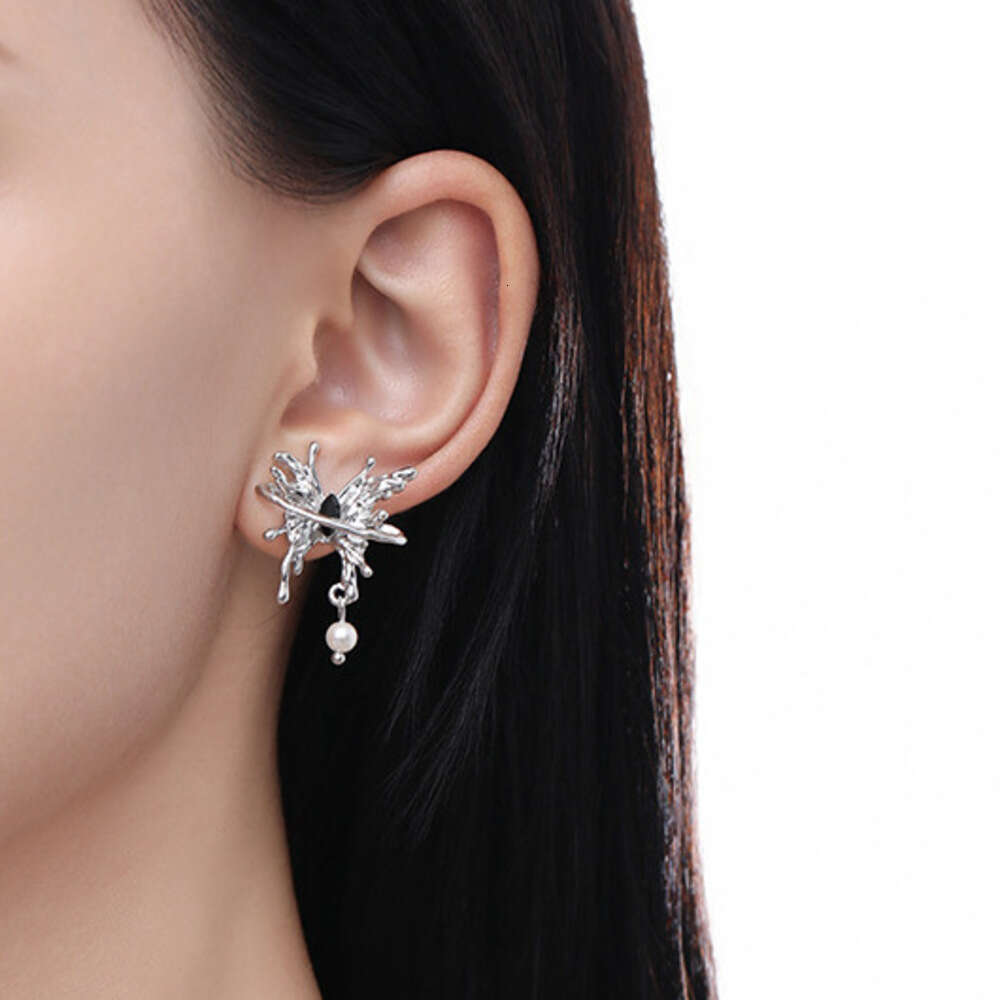 DHcollections Original New Ins Style Butterfly Women High-end Sense Niche Light Luxury Personality Trend 925 Silver Needle Stud Earrings Ear Jewelry