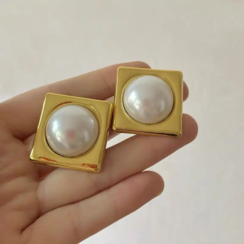 Retro Black Simple Square Stud Earrings for Women Medieval Gold Exaggerate Piercing Jewelry Travel Gifts 250409