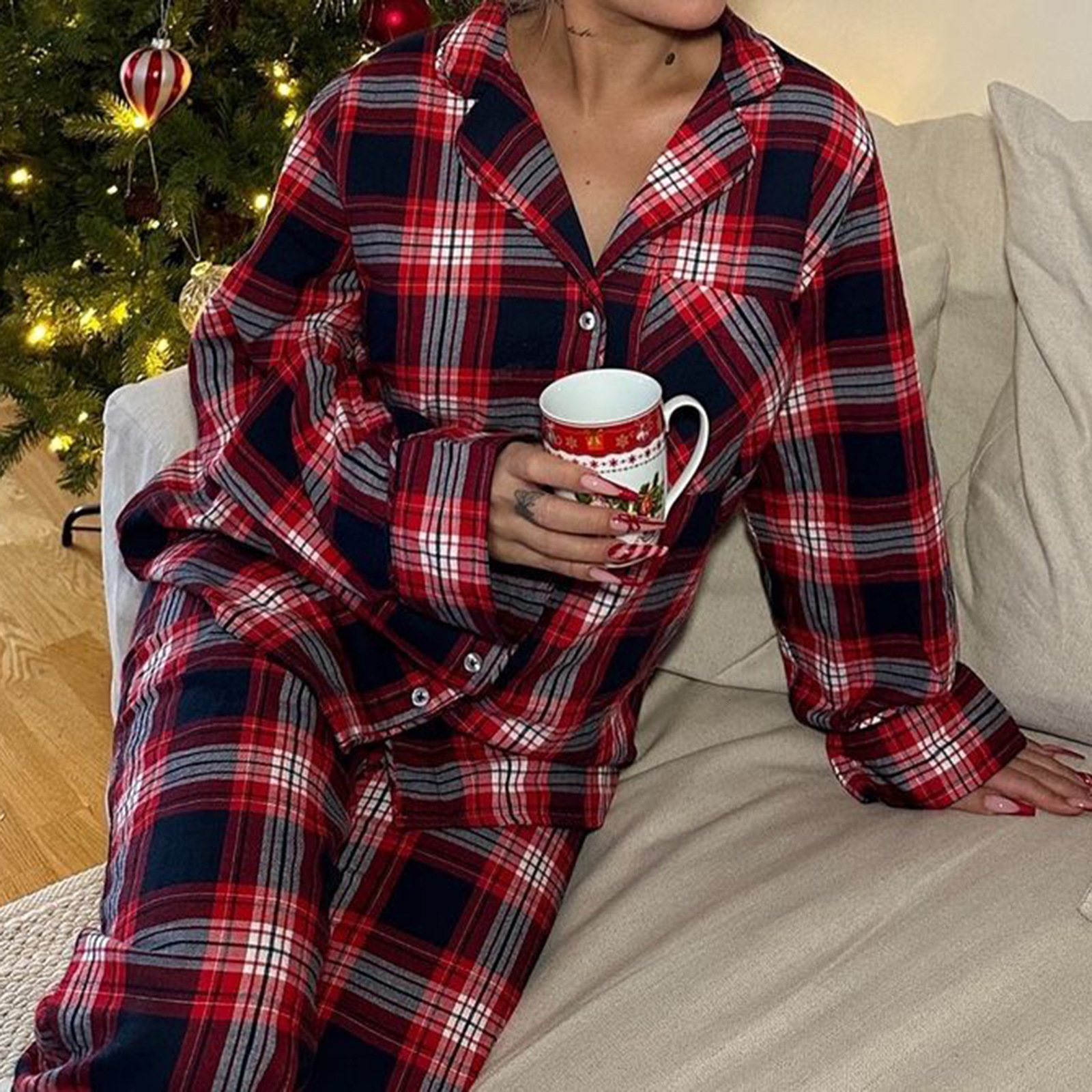 Womens 2-piece solid color/checkered pajama set with feather long sleeved lapel button top and sleepwear 241203