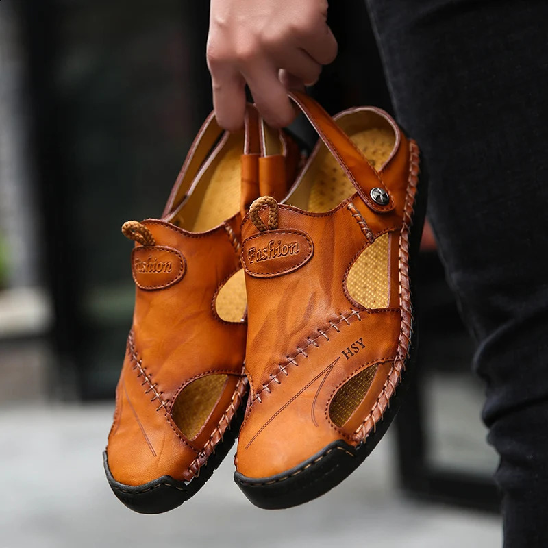 Summer Sandals Men Leather Classic Roman Sandals Slipper Outdoor Sneaker Beach Rubber Flip Flops Men Water Trekking Sandals 250402