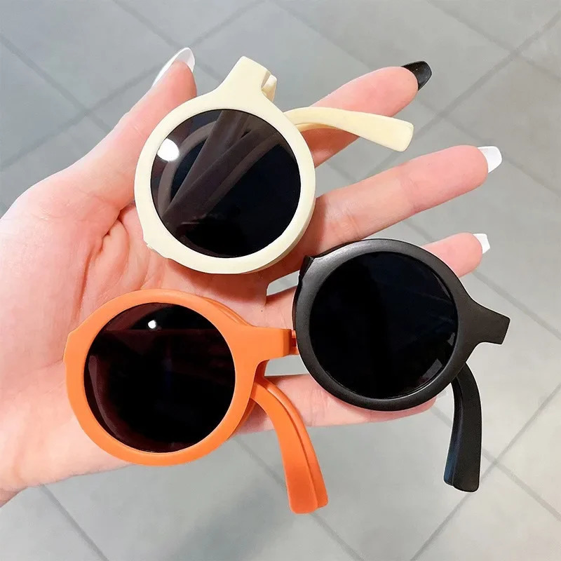 2PCS Korean style folding childrens sunglasses candy color small round frame summer shade with shell 250403