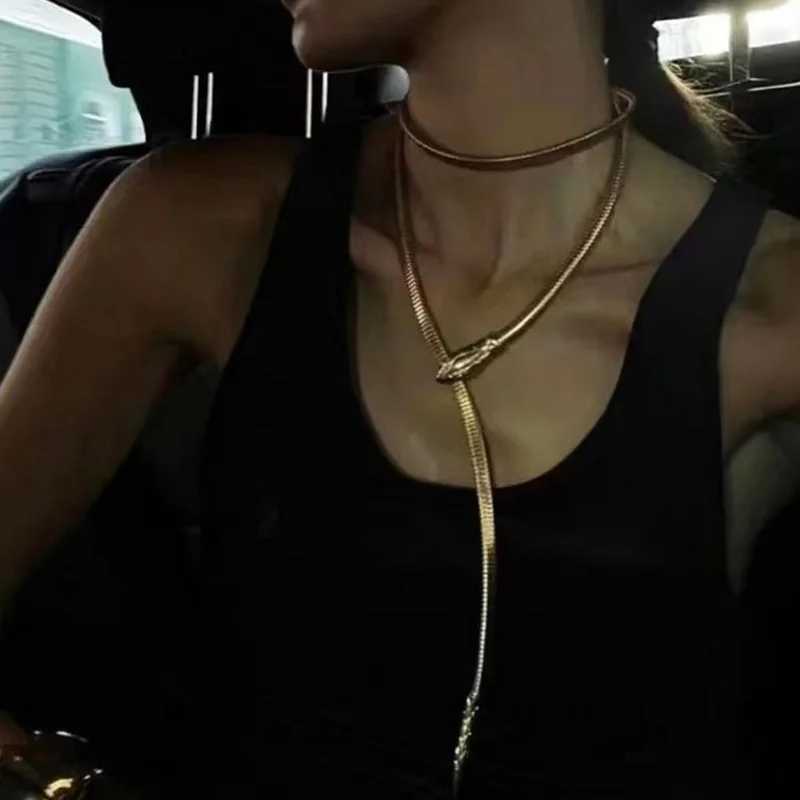 Fashion gold chain strap with magnet snake strap Fem design strap for luxury designer punk neck hand Gothic accessories X250410