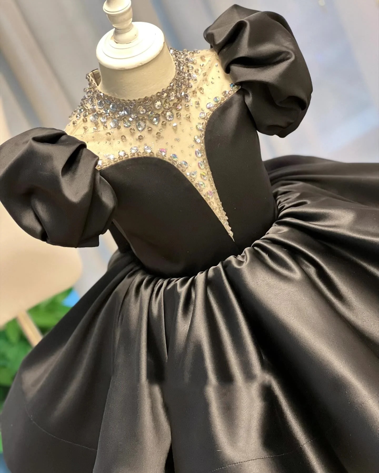 Customized White Flower Girl Wedding Dress Satin Bow Short Sleeve Childrens Birthday Party First Communication Ball Dress 250403