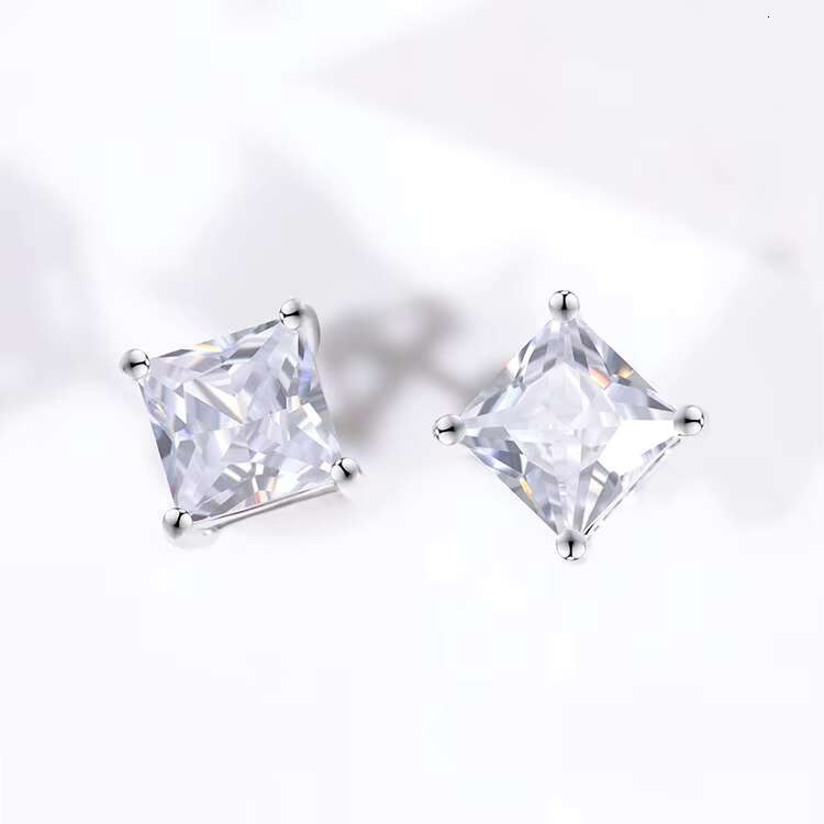 Unisex Classic Gold Plated 1.2ct Princess Cut Moissanite Diamond 925 Sterling Silver Moissanite Earrings Studs