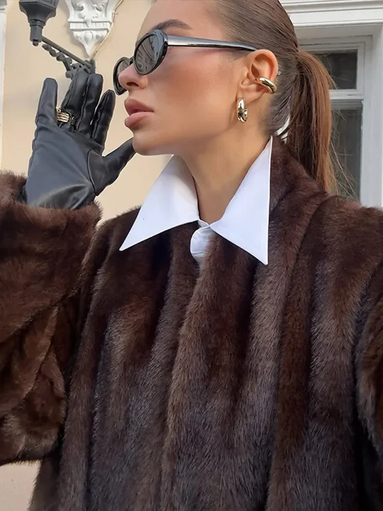 Women Casual Brown Faux Fur Jacket Plus Turtleneck Full Warm Long Sleeve Loose Coats Lady Winter Commute Street Wear 251110