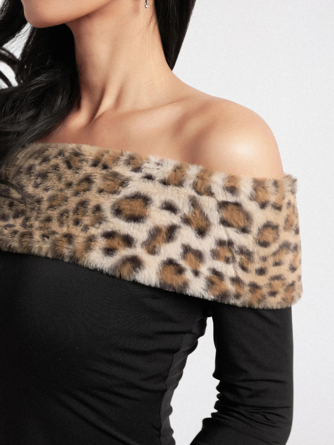 Spring Womens One Shoulder Plush Leopard Pattern Splicing Shorts Fashion Spicy Street Style Sexy Long Sleeve 250407
