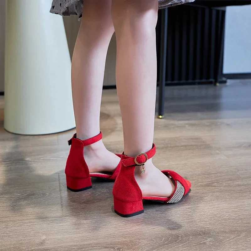 Children Mary Janes for Par Wedding Shows Girls Low Boots Wrinkled Rhinestone Sandals Classic Childrens Princess Shoes PU 2024 New Z250410