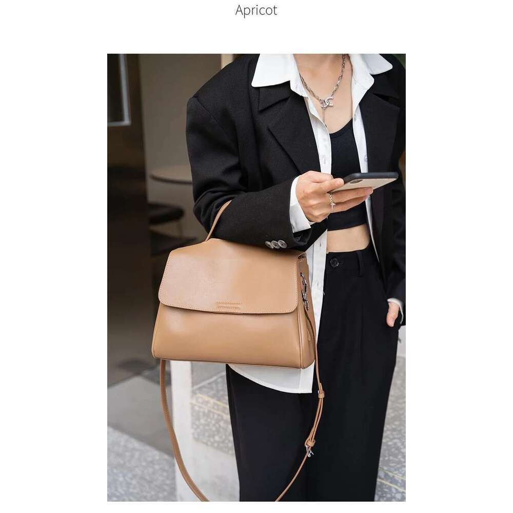 Women's Cowhide Genuine Leather Shoulder Bag Female Fashion Designer Handbags Ladies Commuting Large Capacity Bucket Bags