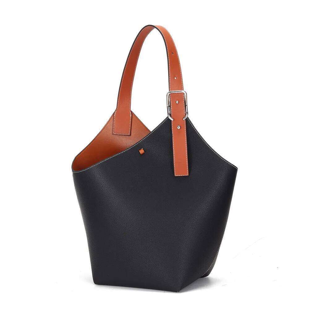 Split Leather Contrast Color Bucket Tote For Women New Niche Design Large Capacity Fashion Portable Shoulder Women's Bag 251110