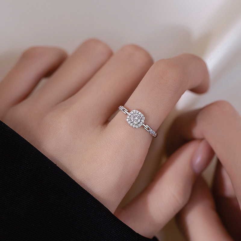 S999 Women's Pure Silver Full Diamond Sugar Cube Ring INS Style Light Designer Ring Luxury High End Square Diamond Chain Fashion Zircon Finger Ri