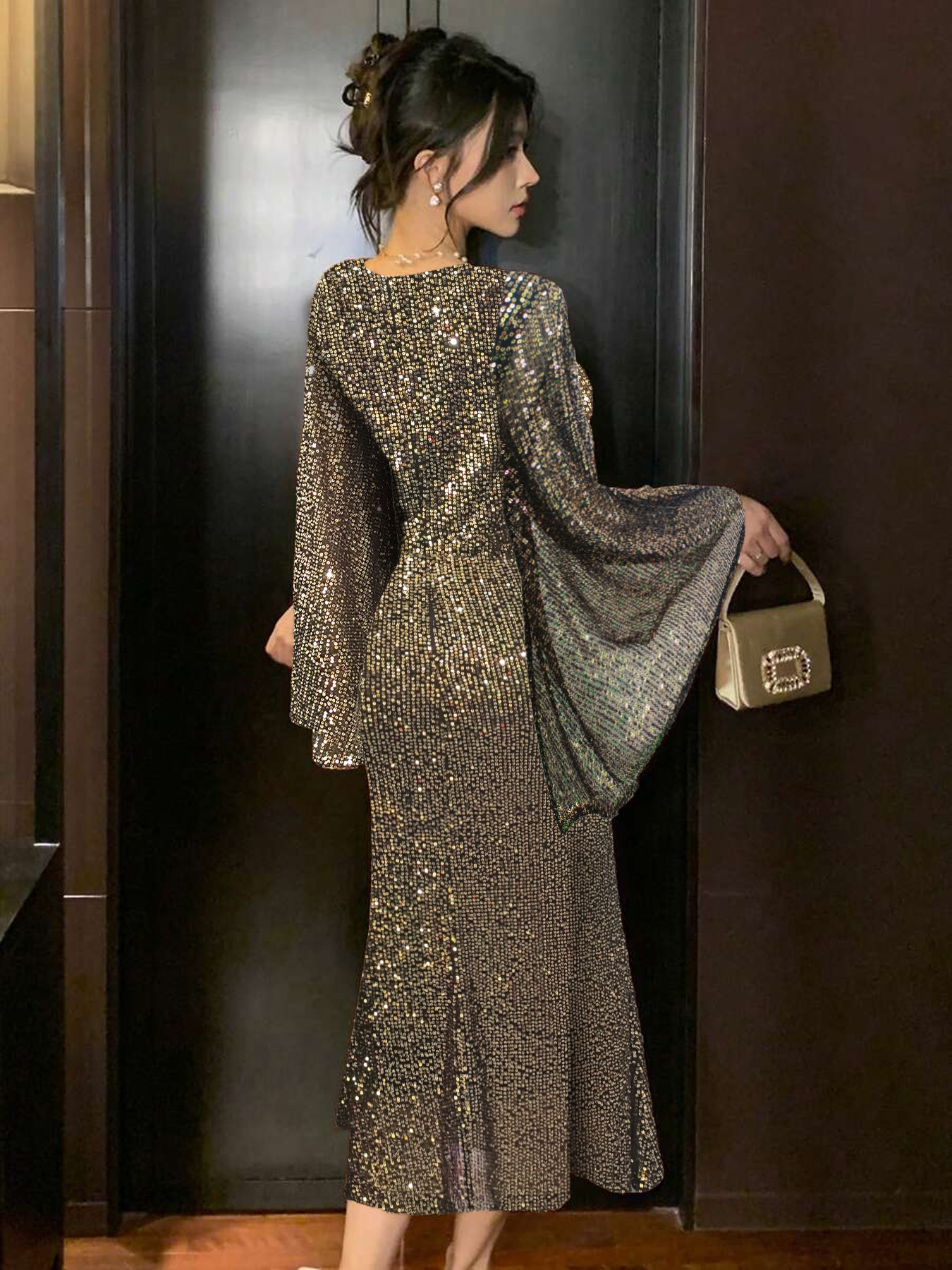 Women's Glamorous Sequin Evening Gown, Flared Sleeve Sweetheart Neck Mermaid Bodycon Dress---D329