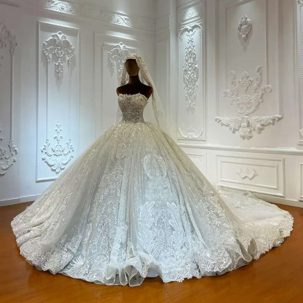 Customized M054 Heavy Beading Detachable Straps With Applique Lace Ball Gown Wedding Dress