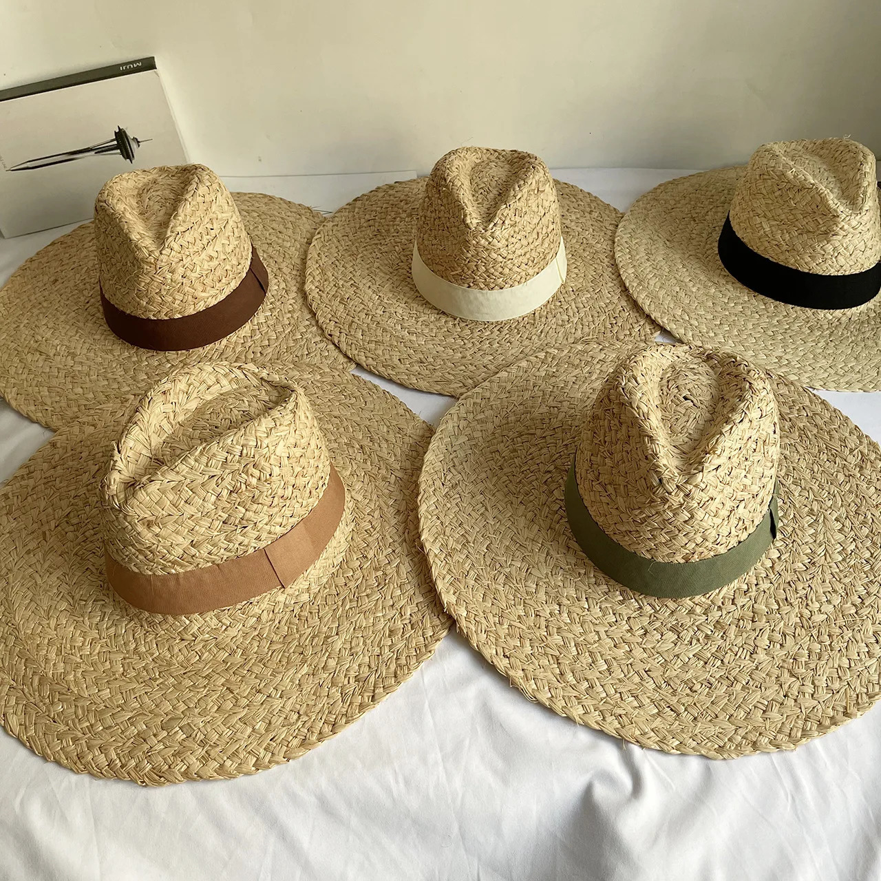 Large brim Jazz top Raffite straw hat Womens English retro versatile beach sunscreen hat Hepburn style French lady hat 250409