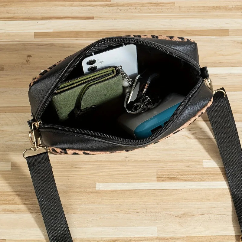 Leopard Print Crossbody Bag for Women Fashion Casual Shoulder Lightweight Purse Versatile Office Daily Going Out 251110