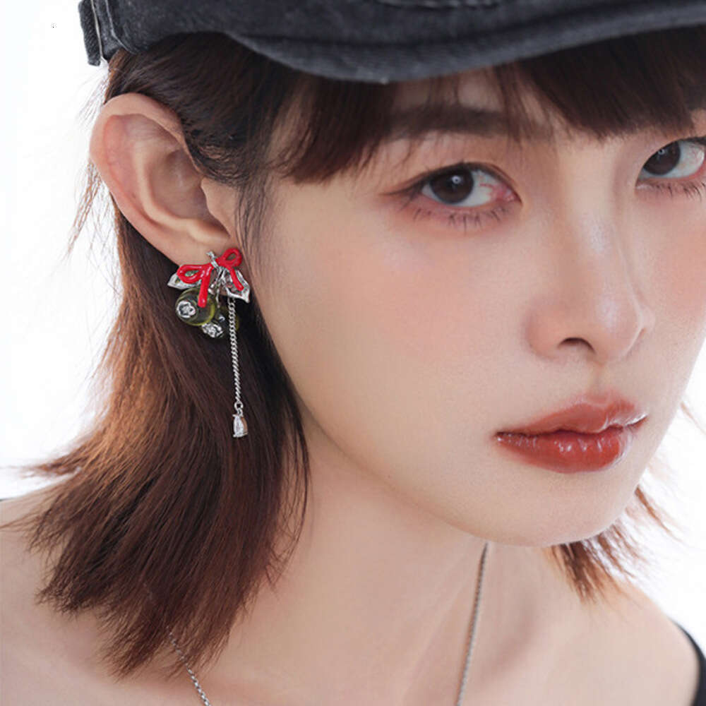 Light Luxury High-End Bow Grape for Women Original Design Long Sweet Cool Style New Tassel Earrings