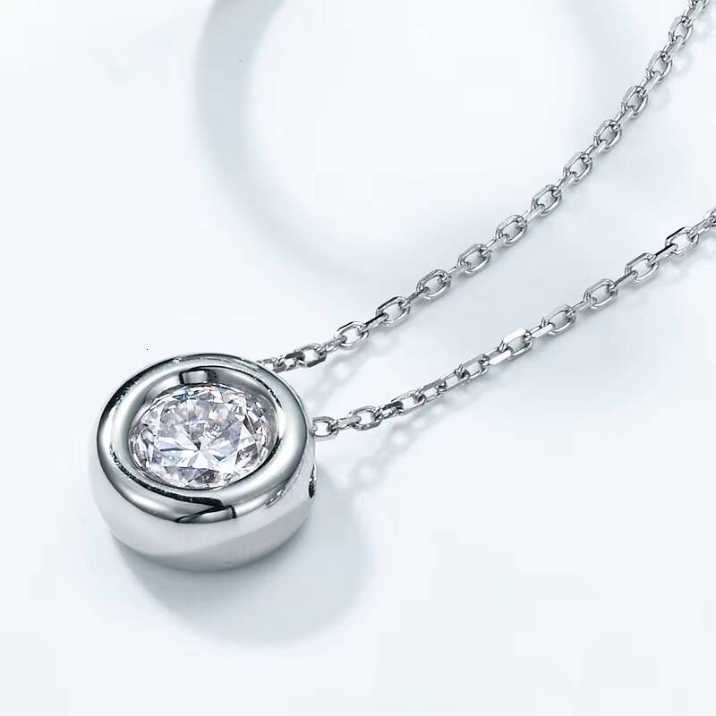 Wholesale 925 Sterling Silver Round Cut 1CT Moissanite Diamond Pendant Boutique Wedding Engagement Jewelry Necklace