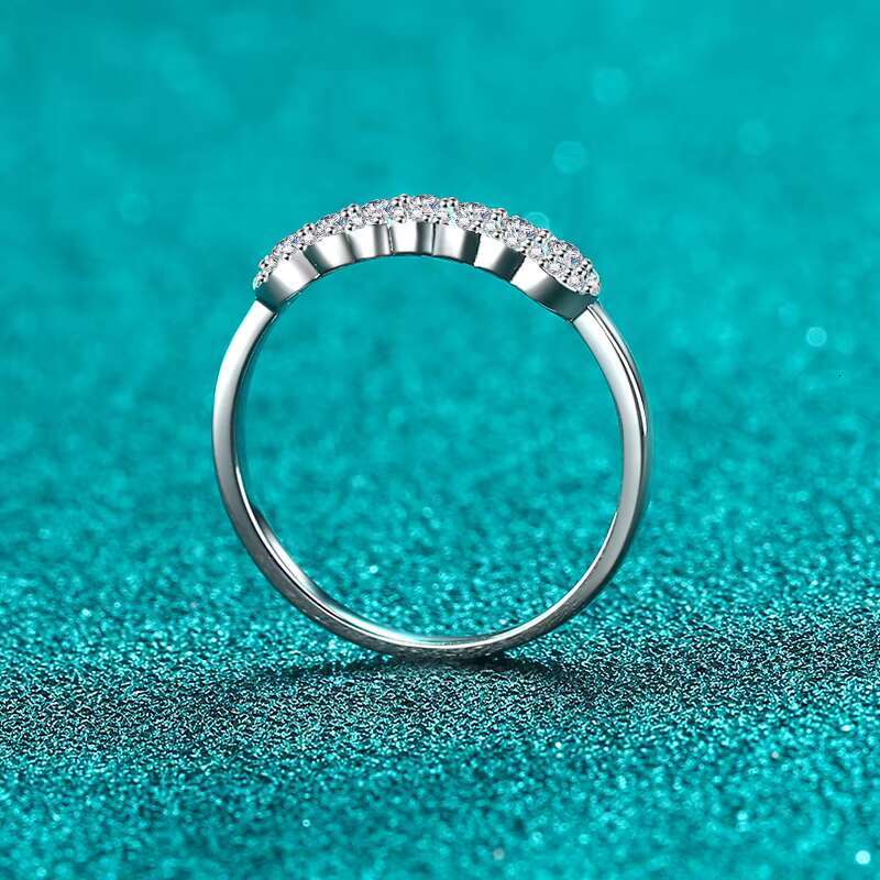 Light Luxury High Grade S925 Pure Silver Mosang Stone Womens Wedding Ring