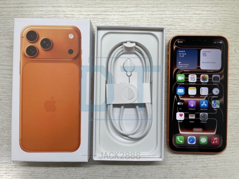 Apple Original Unlocked iphone Xs Max Covert to iphone 17 Pro Max Refurbished style Cellphone with 17Pro Max Camera appearance 4G RAM 64GB 128GB 256GB