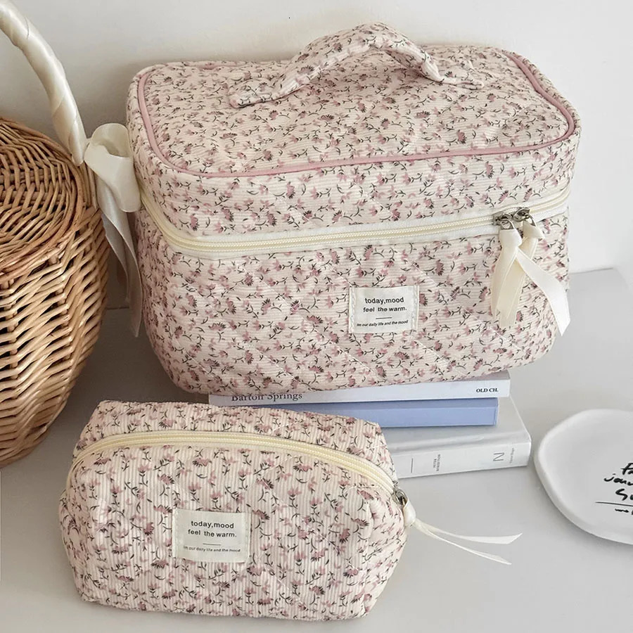 Women Floral Print Cosmetic Pouch Handbag Travel Orgainzer Make Up Storage Bag Large Capacity Quilted Bag For Gift 251110