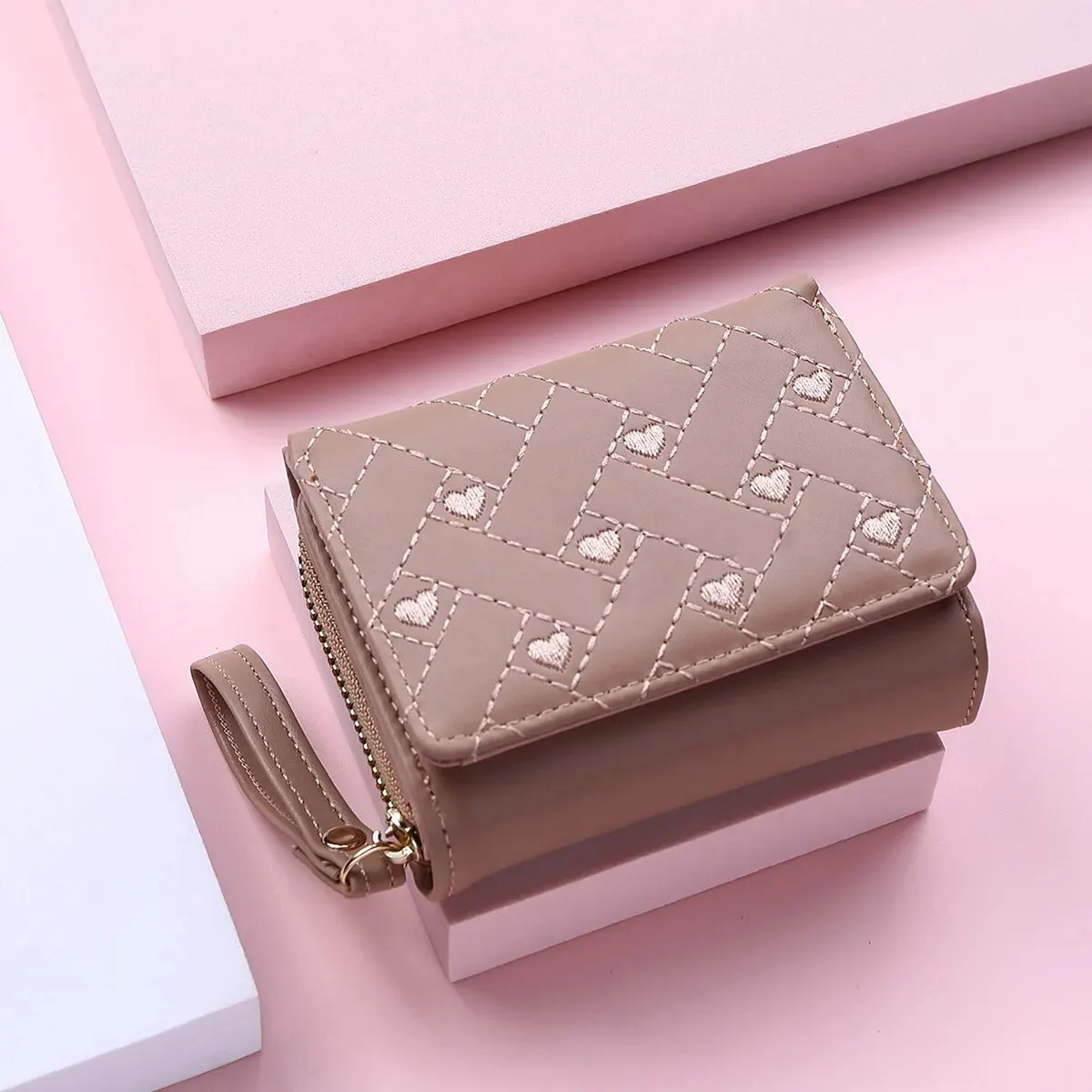 Womens Short Embroidered Love Zero Wallet Zipper Buckle Large Capacity Card Bag Versatile Fashion Simple R251110