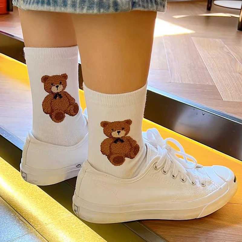 High quality cartoon elegant womens bear cute socks pure cotton Harajuku style womens novel breathable socks Christmas gift X2504103