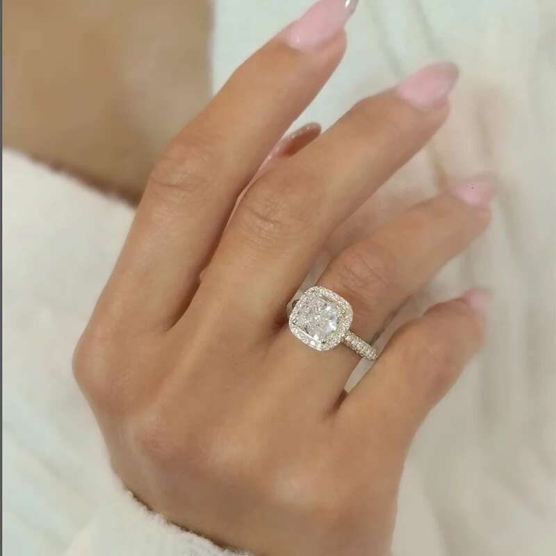 Cushion Halo Ring 3CT EF VS-VVS IGI Certified CVD HPHT Lab grown Diamond 14k Yellow Gold Wedding Band For Woman IGI Certificate