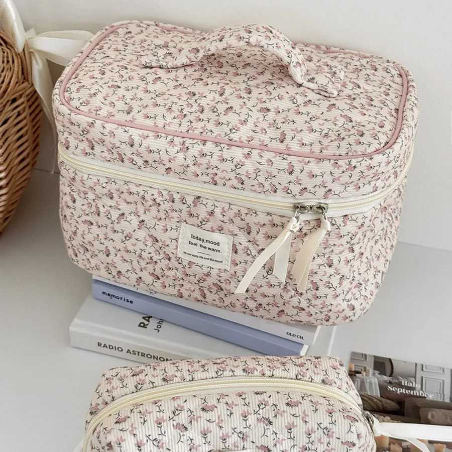 Women Floral Print Cosmetic Pouch Handbag Travel Orgainzer Make Up Storage Bag Large Capacity Quilted Bag For Gift 251110