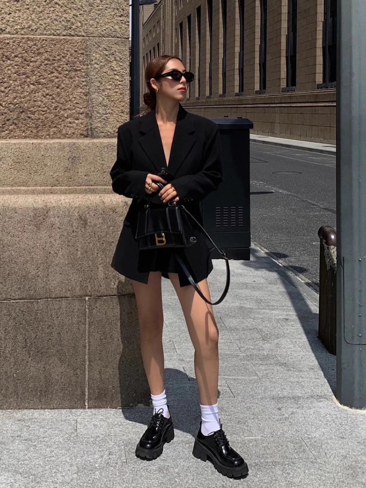 Fashionable Slim Fit Black Blazer for Women Spring and Autumn Arrival Solid Color Slimming Casual Long Sleeve Blazers 251110