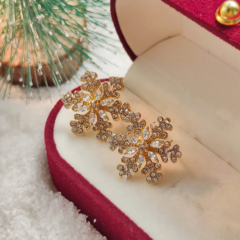 n Christmas Jingle Bell Earrings for Women Exquisite Zircon Snowflakes Earrings Year Party Jewelry Accessories 251031