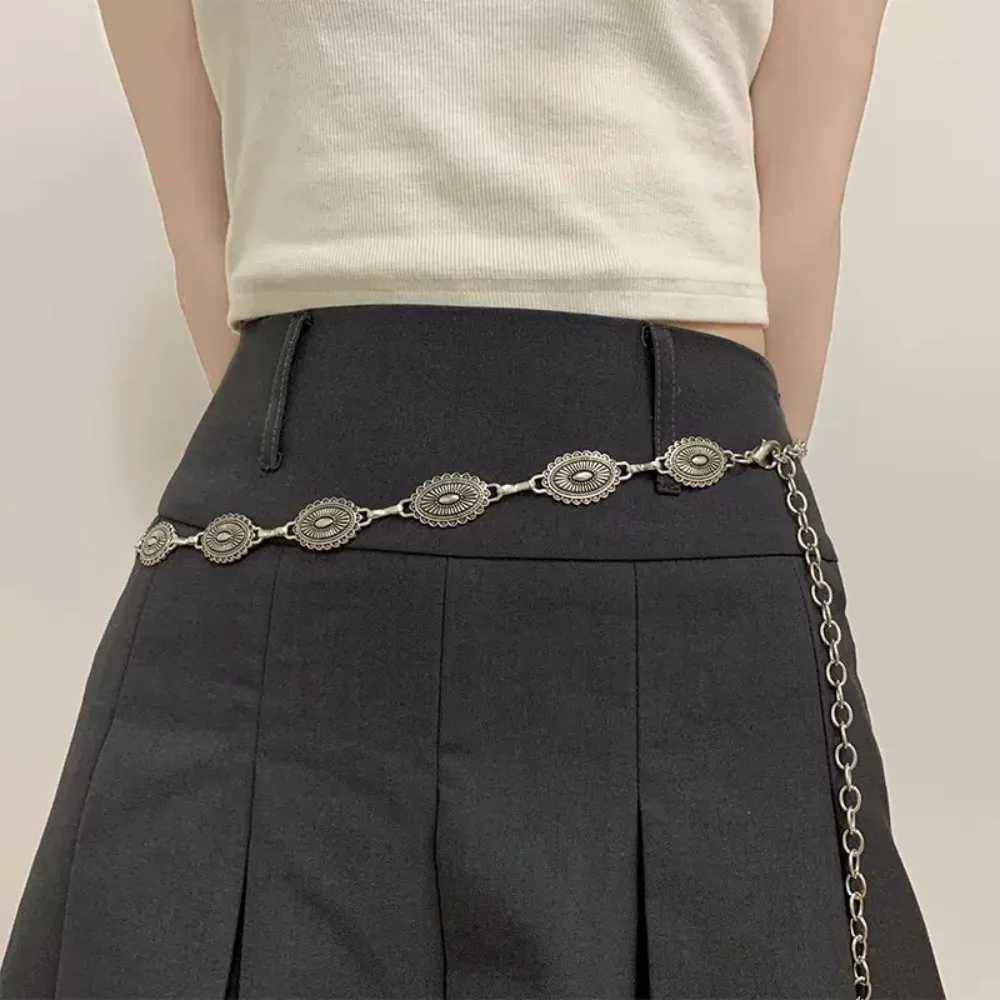 Fashionable metal Wens waist chain adjustable and durable retro waist chain gold/silver carved chain strap X250410