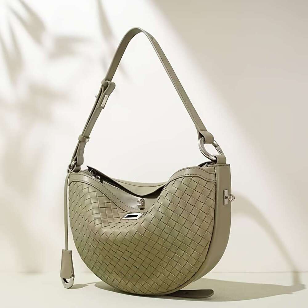 Armpit Woven New Crescent Shaped Fashionable Casual Handbag, Crossbody Bag, Single Shoulder Bag