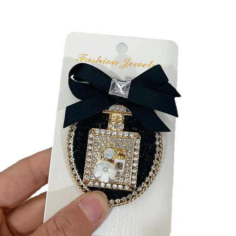 High-end Fabric Bow Brooches for Women Rhinestone Crystal Badge Korean Fashion Coat Sweater Lapel Pins Jewelry AccessoriesW251110