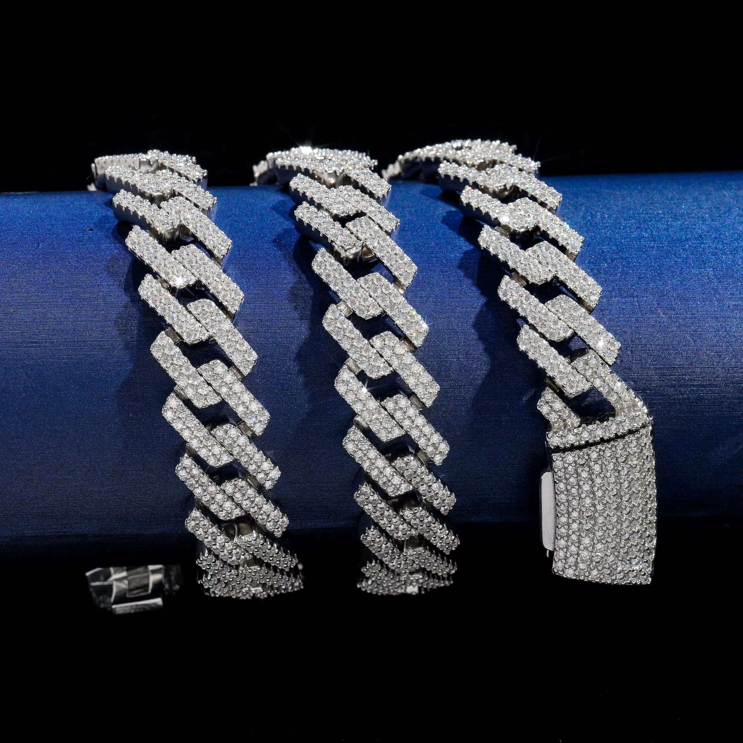 Blingdiam Hip Hop Mens Full Diamond Iced Out 12mm Cuban Link Chain 14K 18K Gold 925 Silver Moissanite Cuban Necklet
