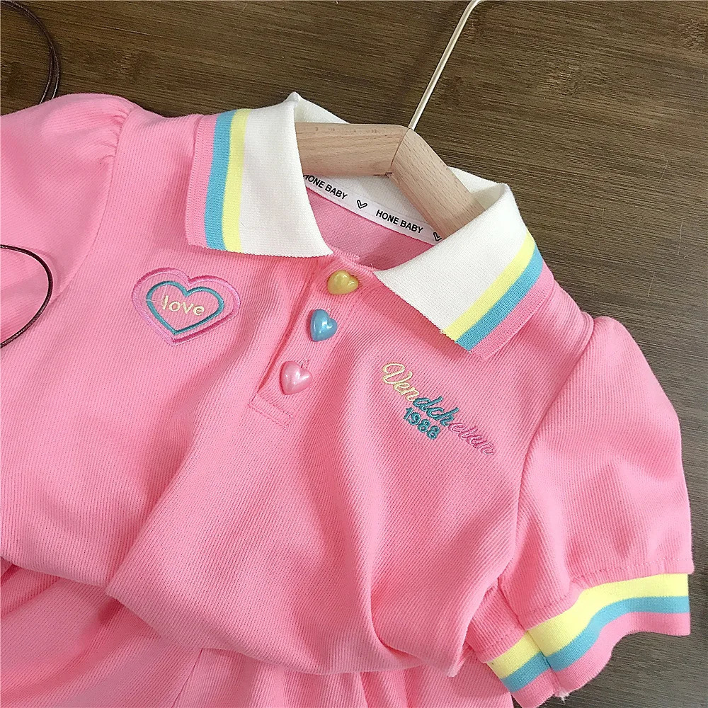 Summer Preschool Girls 2PCS Clothing Set Love Button Embroidered Letter Polo Shirt Loose Stripe Contrast Hemp Baby Girls Clothing 250409