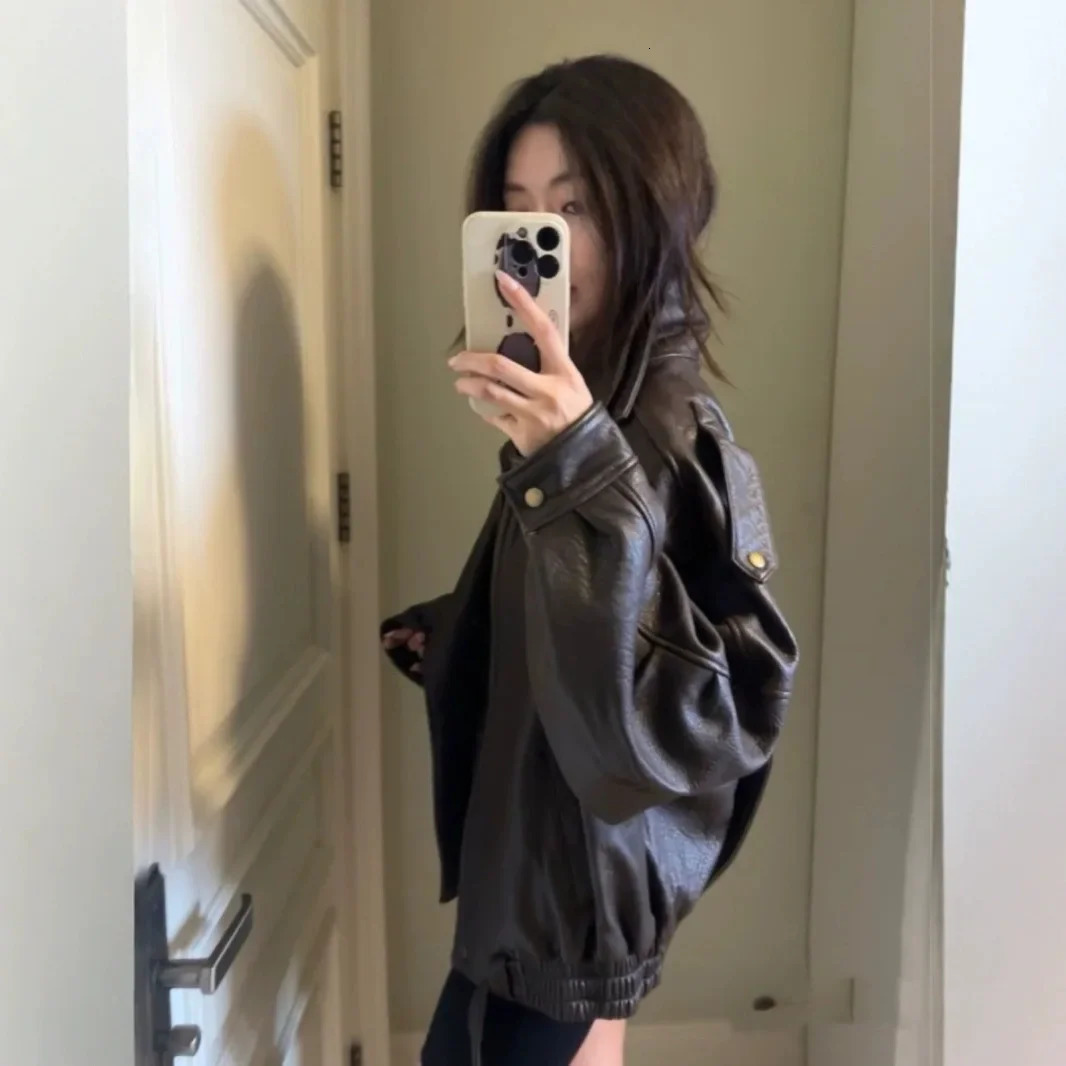 Retro American Heavyweight PU Leather Jacket Womens Autumn Sweet Cool Spicy Oversize HighEnd Feeling Motorcycle 251110