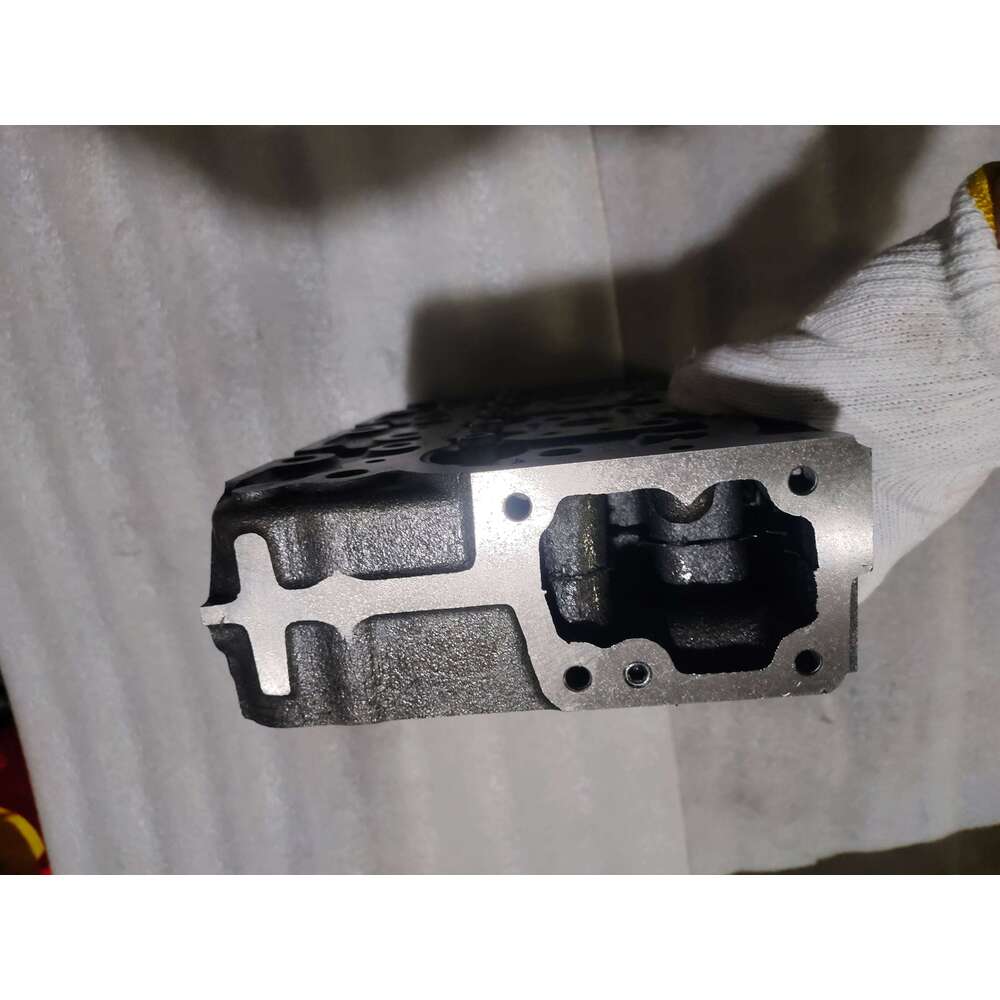 D1703 Diesel Engine Cylinder Head for Kubota Excavator Tractor Loader