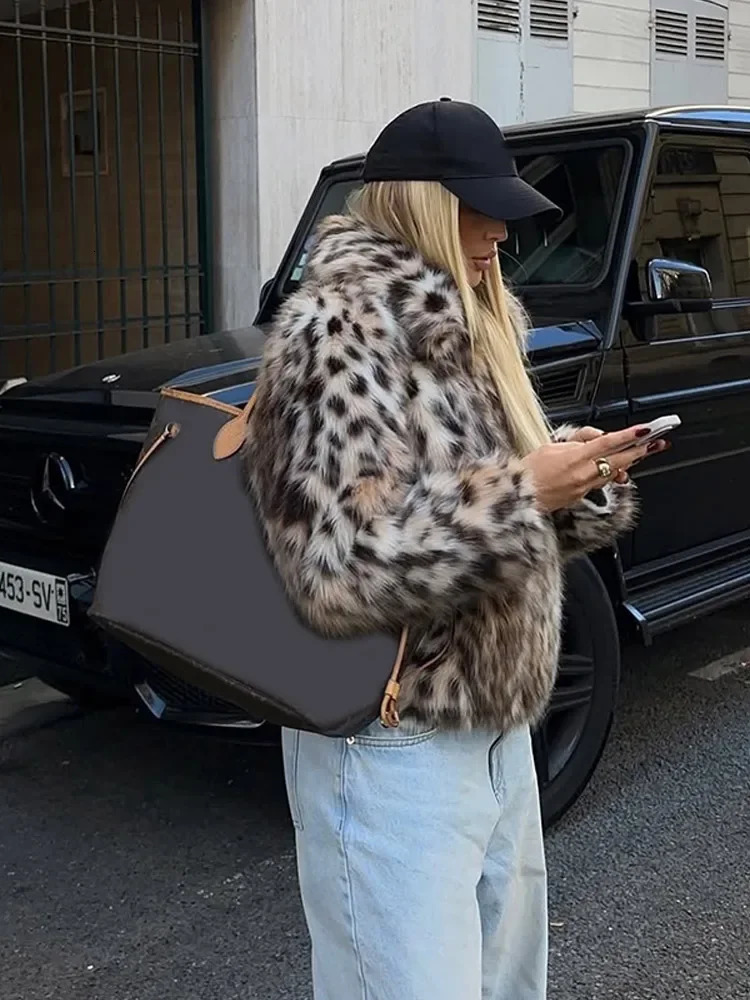 Lady Leopard Print Lapel Fur Coat Women Elegant Single Breasted Loose Jacket Fashionable Daily Commuting Office Outerwear 251110
