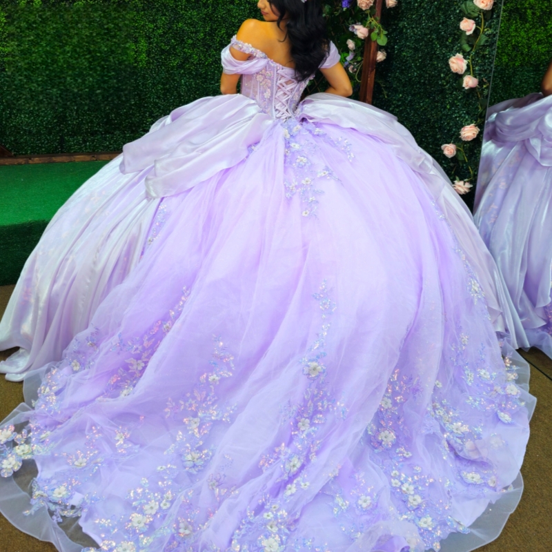 Lavender Shiny Quinceanera Dresses Off The Shoulder Applique Lace Beading Crystal Tull Party Birthday Sweet 16 Dress Vestidos 15 Anos
