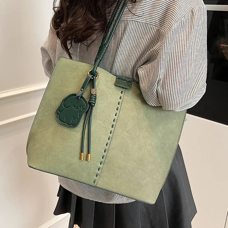 Large Capacity Tote Bag for Women Shoulder Bags Fashionable Shopping Bags Versatile Casual Armpit Bag Designer Bags Bolsos Mujer R251110