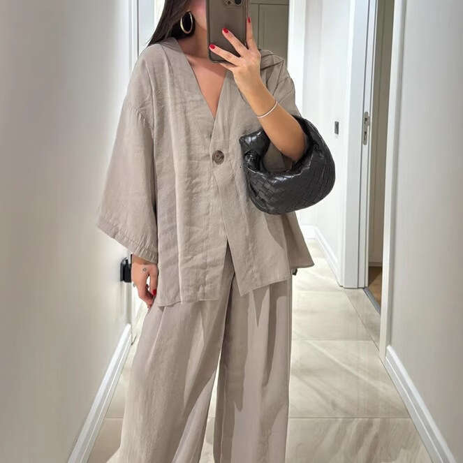 2025 European American Independent Station New Cross-Border Fashion Loose Women's V-Neck Top and Wide-Leg Pants Casual Set