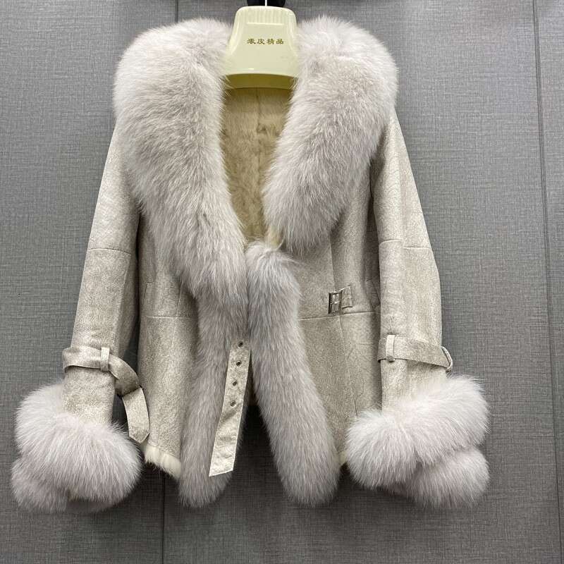 2025 Women Winter Real Fox Fur Coats Skin Real Rabbit Fur Inner Warm Jackets with Real Fox Fur Collar Selling Outwear