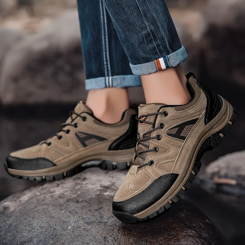 3539 Couple Style Mountaineering Shoes Waterproof Durable Outdoor Hiking Anti Slip Breathable Comfortable Sports Shoes