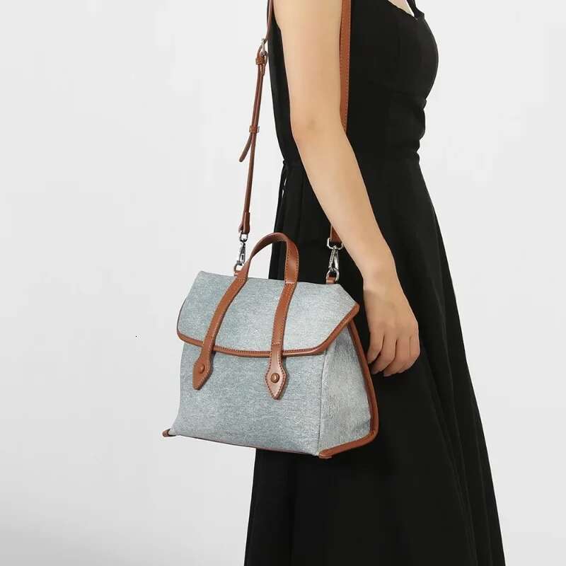 Simple Design Women's Backpack Large Capacity Office Lady Daily Commuting Shoulder Leisure Travel Bag Bolsa Feminina