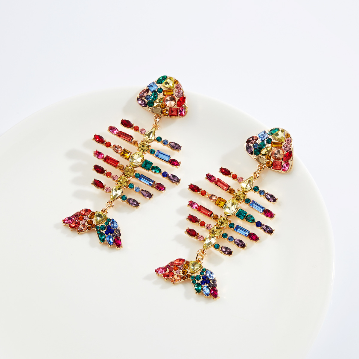 Fashionable And Creative Full Diamond Fishbone Colored Diamond Earrings Fashionable Cool Personalized And Elegant Ears Exquisite Gifts