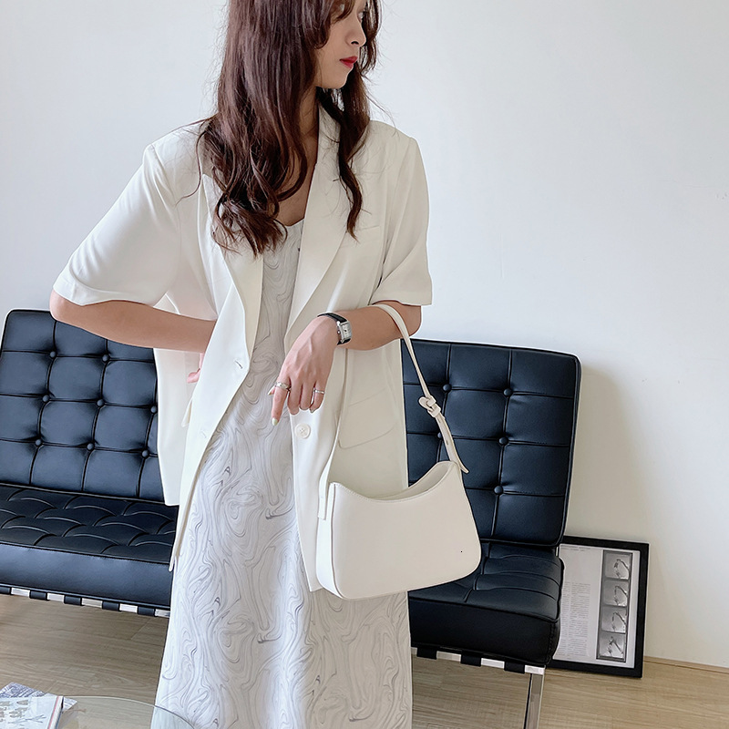 Korean Style Commuter Shoulder Women, High-End Versatile Handbag for Work, Commuting, Elegant Fashion Niche Underarm Bag