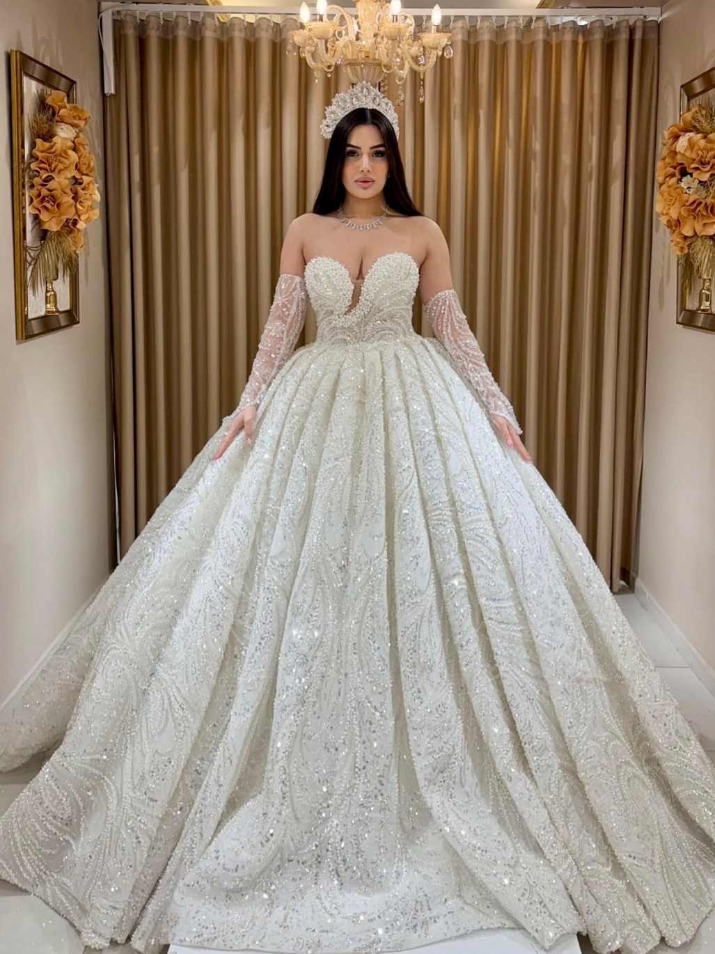 Customized Wedding Dresses Sleeveless Sweetheart Ball Gown Lace Beading Crystal Sweep Train Bridal Gowns Vestidos De Novia