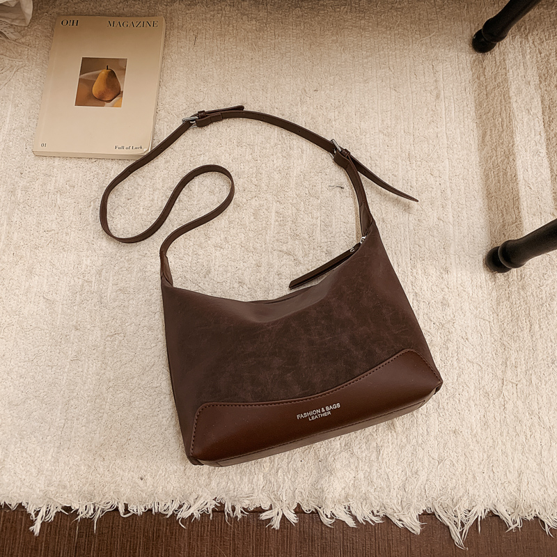 Spring women's retro high-end wide shoulder bag, casual simple versatile crossbody bag, high-end commuting leisure bag, shopping bag, versatile w