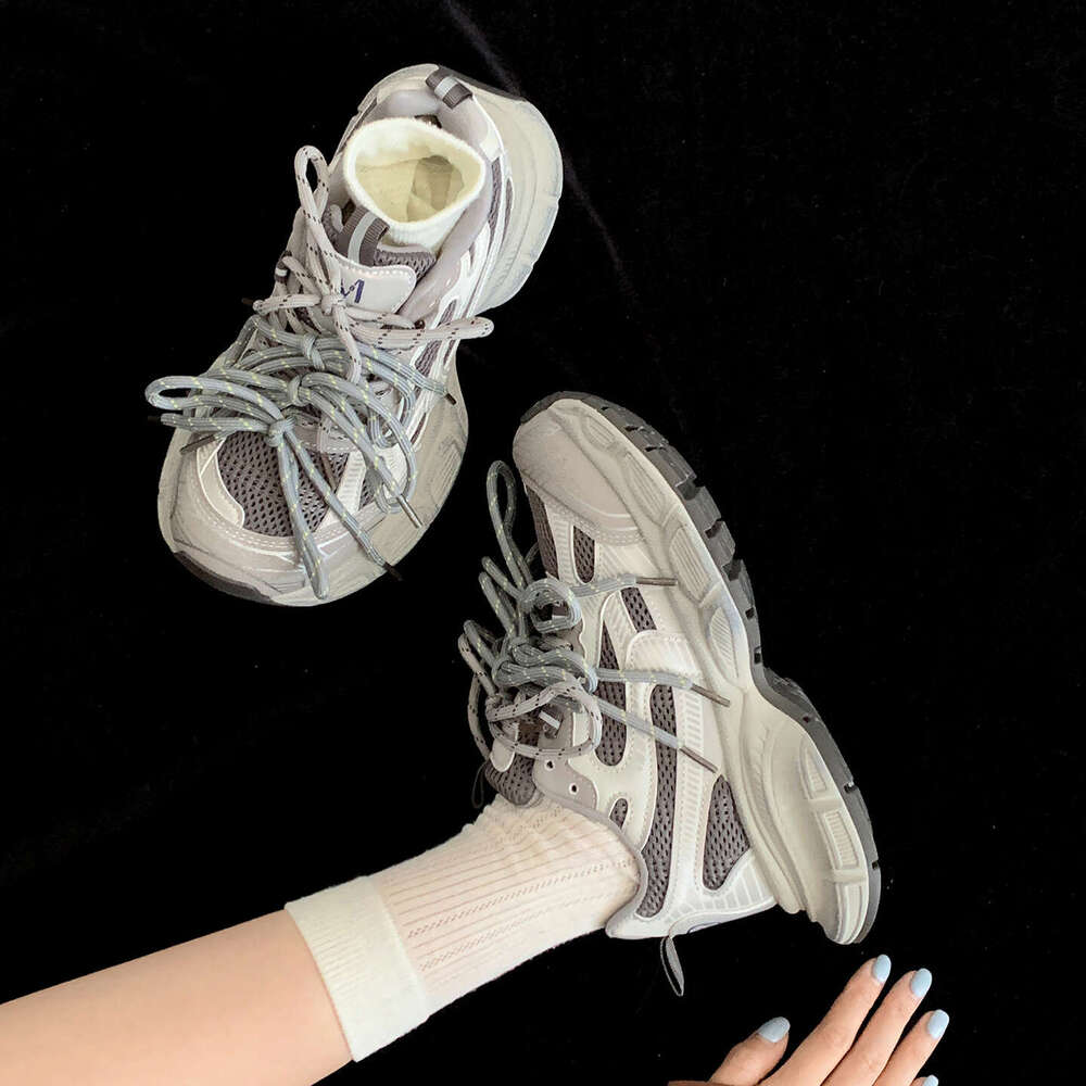 Queen Style Retro Height-Increasing Thick-Soled Shoes Women 2025 New Autumn Casual High-End Soft-Soled Sneakers