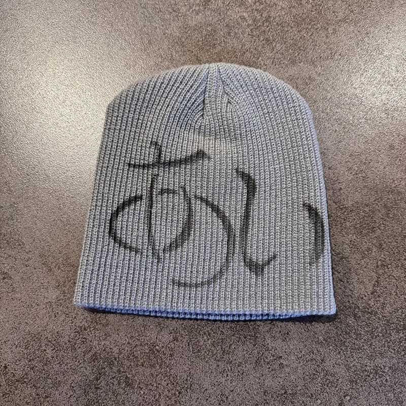Y2K Japanese Sanskrit Letter Print Knitted Hat Autumn and Winter Street New Unisex Warm Personal Versatile Fashion Niche BeaniesXJ251110